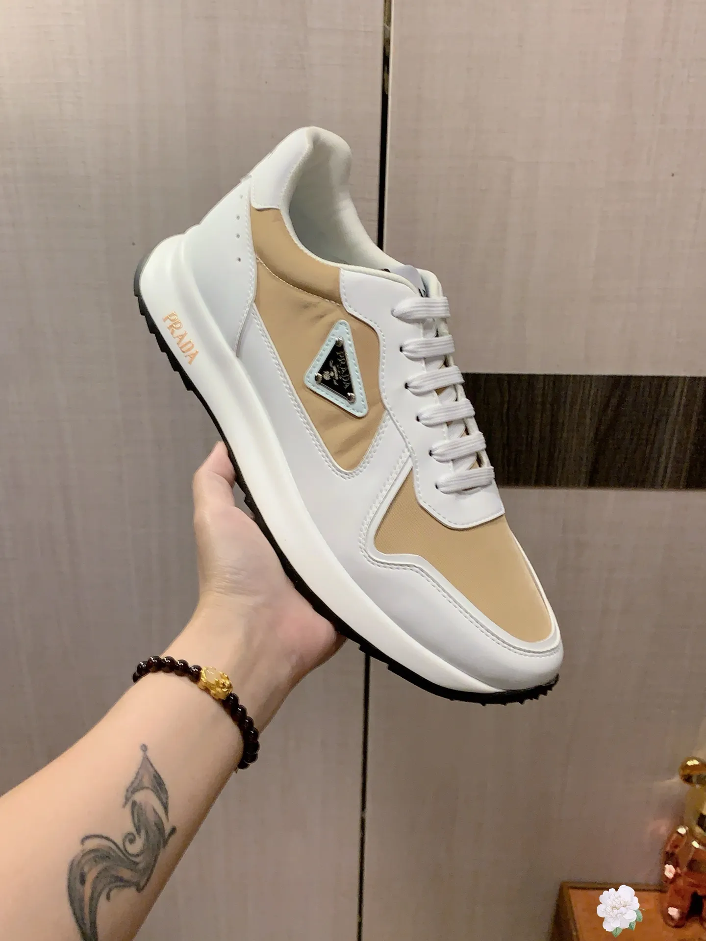 Men's men's shoes💰460💰💰🎩🎩[Lightning][Lightning] "PRADA*" The latest and most popular casual shoes, top brand [seduce] luxury ~ purchasing agency, top ~ quality. [Strong] The upper is made of imported breathable cowhide with material ➕ breathable sheepskin feet (•) and fine workmanship. The original stylish and stylish soft rubber wear-resistant and non-slip outsole is light and comfortable on the feet. The real thing looks better when photographed in person. 0121: code: 38-44, 4️⃣ colors selected